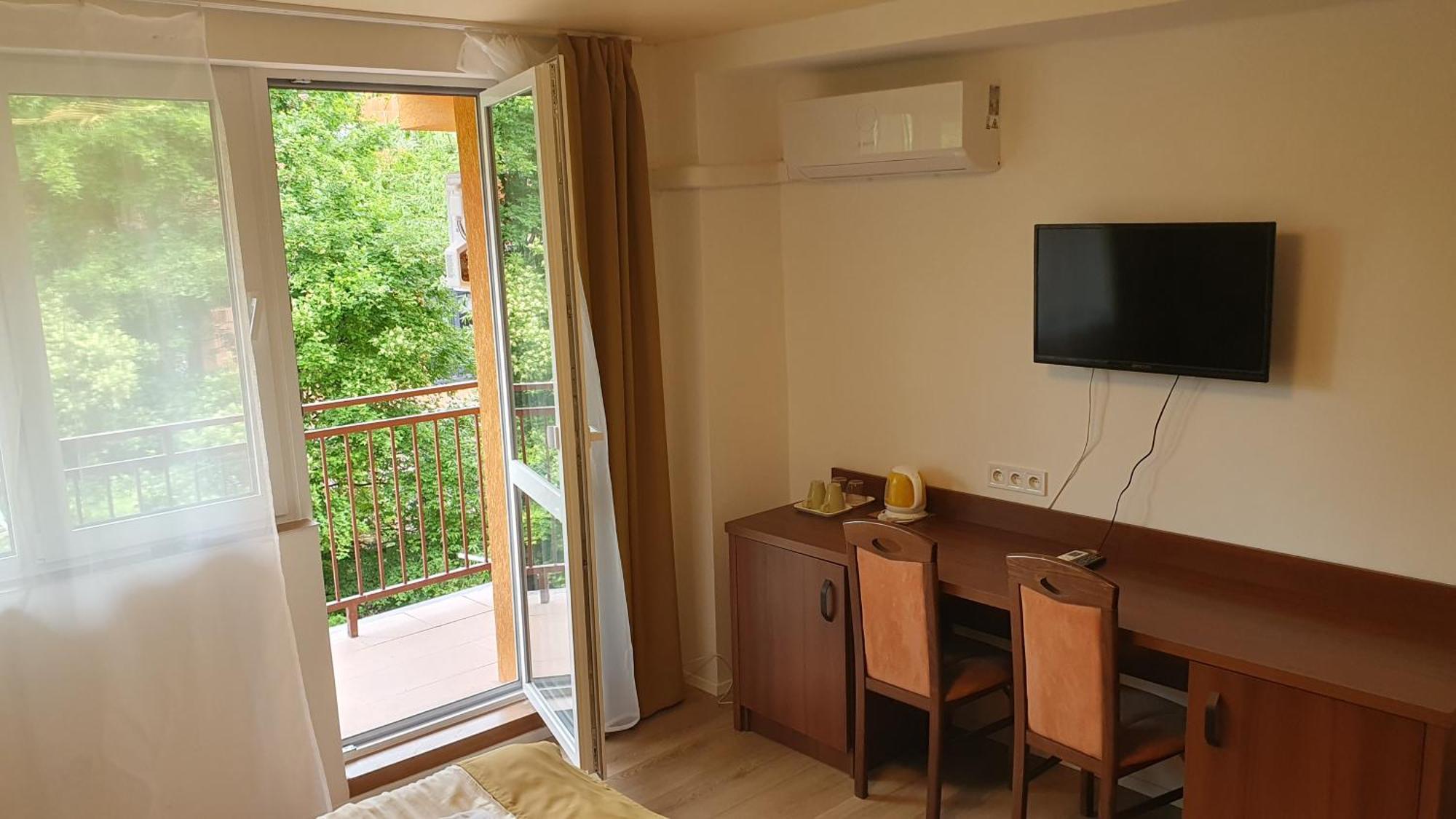 Hotel Felicia Kaluža Exterior foto